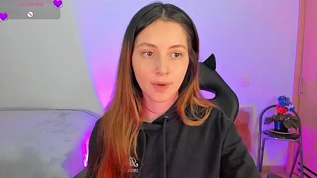 annie mora online show from December 4, 3:42 am