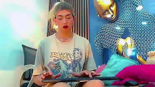 Daniela Pink  online show from June 7, 9:54 pm