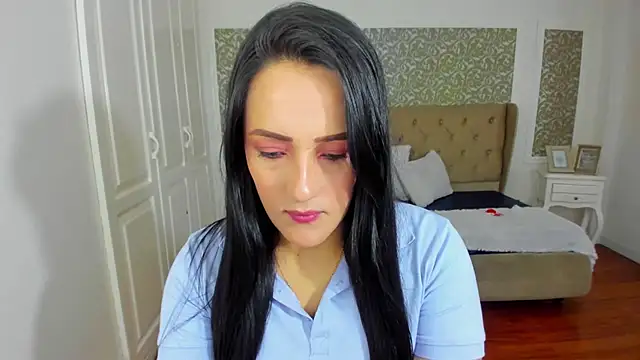 KimWessel  online show from June 2, 7:48 pm
