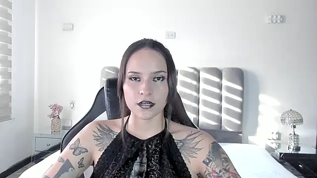 AnnyThompson  online show from March 9, 10:02 pm