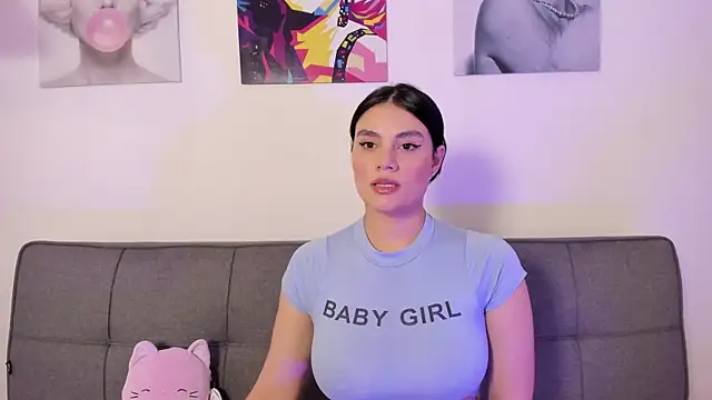 Maylin Garcia online show from June 22, 9:45 pm