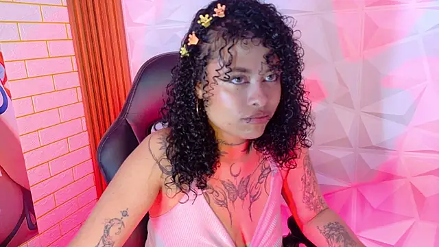 miahernadez303av online show from July 2, 3:56 am