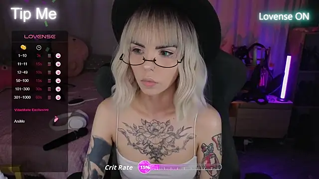 Kerry Kirk online show from October 10, 10:25 pm