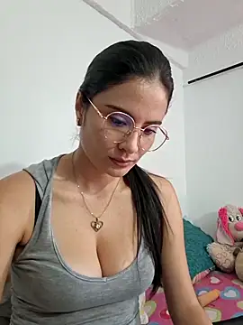 Zoe Clark  online show from June 30, 5:12 pm