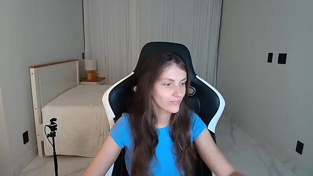 upssnowy online show from July 1, 11:48 pm
