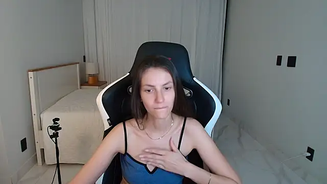 upssnowy online show from July 9, 7:33 am
