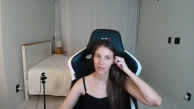 upssnowy online show from July 20, 4:37 am