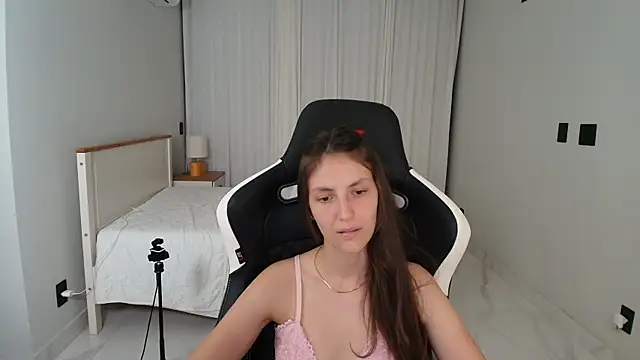 upssnowy online show from August 9, 12:08 am