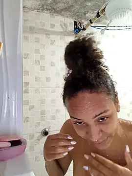 Julia Pretinha online show from February 15, 9:58 pm