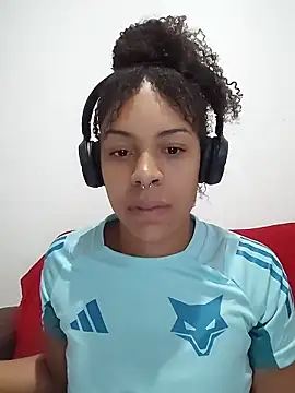 Julia Pretinha online show from June 8, 12:06 pm