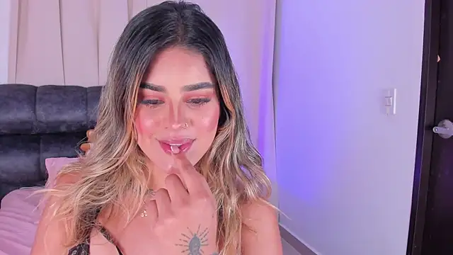 AmyStevenss online show from June 18, 6:04 am