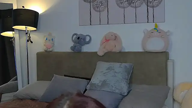 CassKiera online show from September 28, 5:14 am