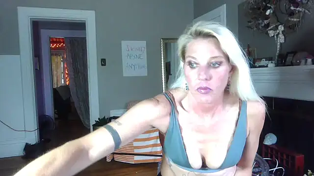 Glamazonx online show from October 6, 11:09 pm