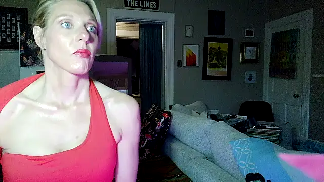 Glamazonx online show from February 4, 12:24 am