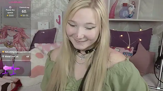 MeowkaKitty online show from November 8, 1:32 am