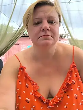 jusichka online show from July 14, 11:15 am