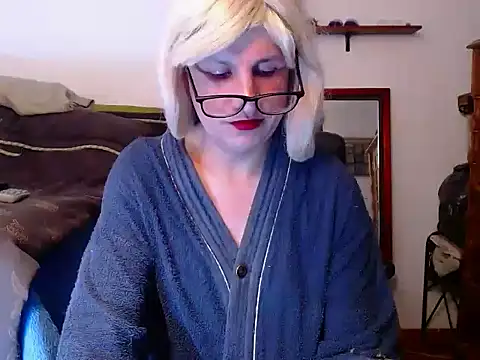 LorenJade online show from May 3, 10:51 am