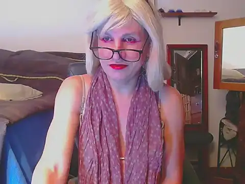 LorenJade online show from May 2, 9:23 am