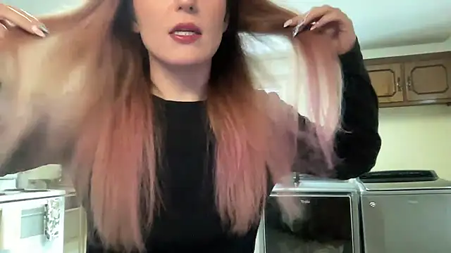 sexylilly69 online show from July 8, 10:12 pm