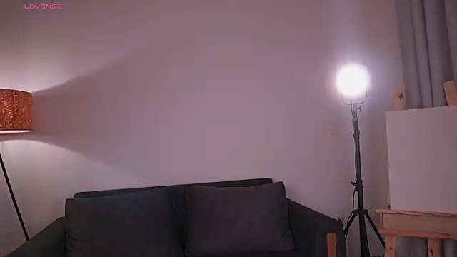 GigiLee  online show from July 29, 1:49 am