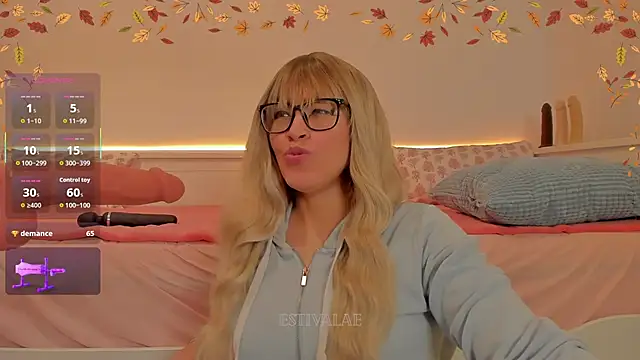 estivalae online show from October 26, 11:16 am