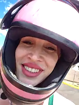 Irresistible24 online show from December 18, 5:50 pm