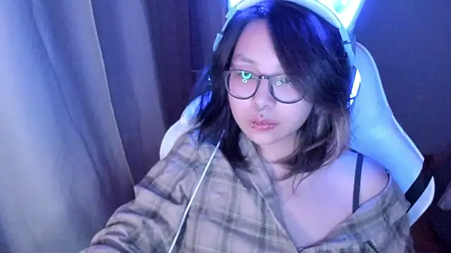 maydaykimmy online show from May 1, 9:51 pm