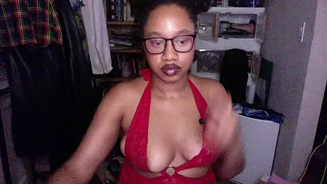 Snapshot of goddessdaisysky chatting on September 21, 4:33 am goddessdaisysky online show from September 21, 4:33 am