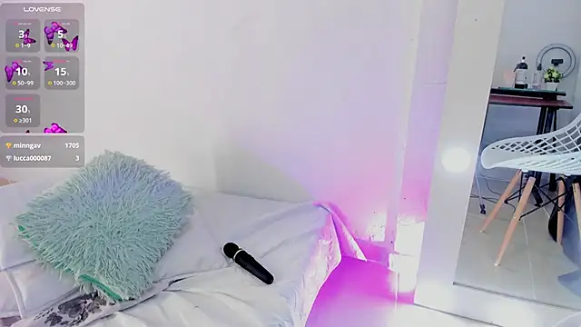 andrea osorio  online show from January 12, 2:00 pm