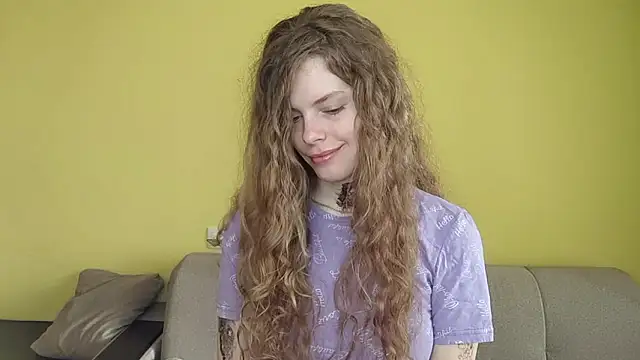 RayaNenlia online show from March 15, 5:20 am