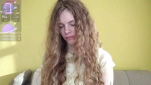 RayaNenlia online show from March 13, 5:31 am