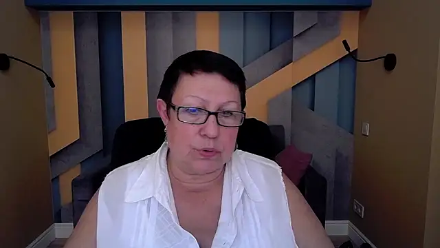 Snapshot of BarbaraTurners chatting on October 13, 6:54 pm BarbaraTurners online show from October 13, 6:54 pm