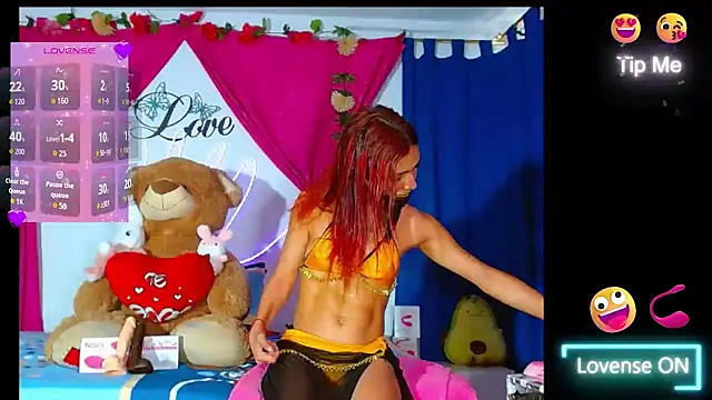 natashakissess online show from April 22, 4:15 pm