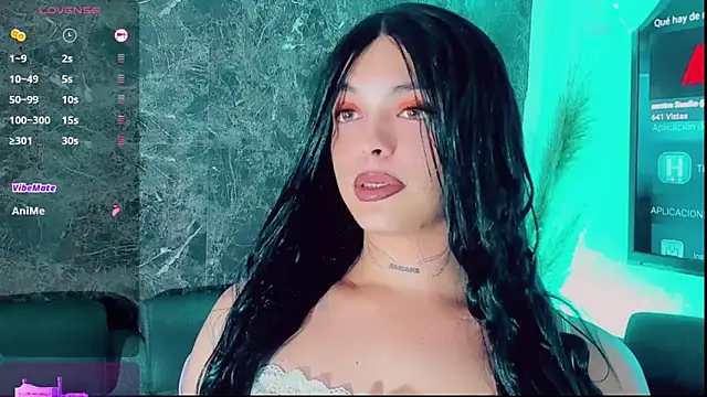 Emmaa Saenz  online show from December 15, 10:26 pm