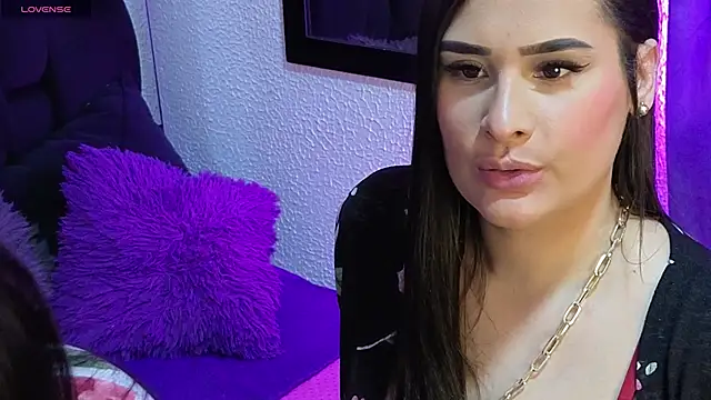 agatha lovee online show from March 4, 6:25 pm