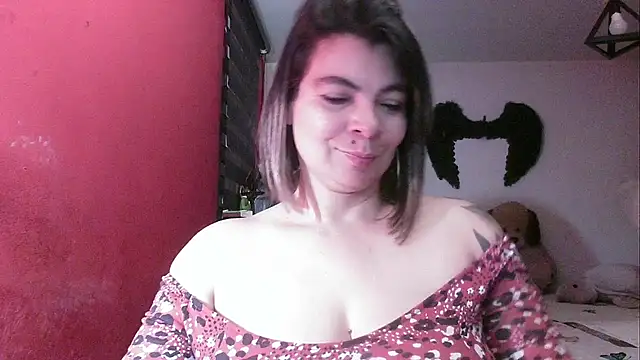 charlotedoll online show from May 2, 1:09 am