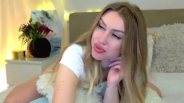 LuisaSin online show from May 2, 8:39 am