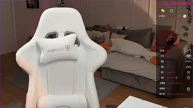 Frau Lina online show from February 28, 3:22 pm