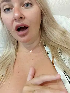 LadyLolyPop  online show from July 11, 3:50 am