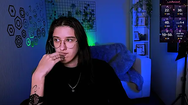 scarlet mooore online show from October 19, 12:12 am