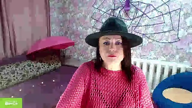 Julia-ru online show from November 6, 9:10 pm