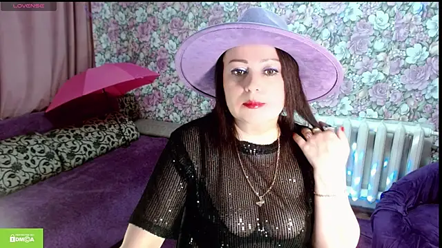 Julia-ru online show from May 12, 9:10 pm