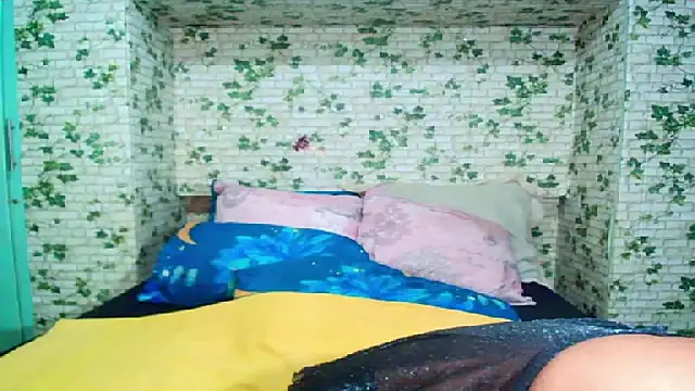 Indian Lola00 online show from May 21, 6:28 pm