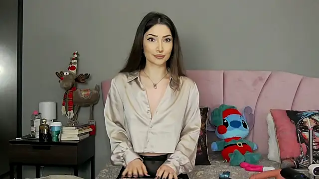 Mikazuki online show from December 4, 11:38 pm