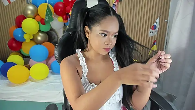 Lili 16 online show from July 8, 11:23 am