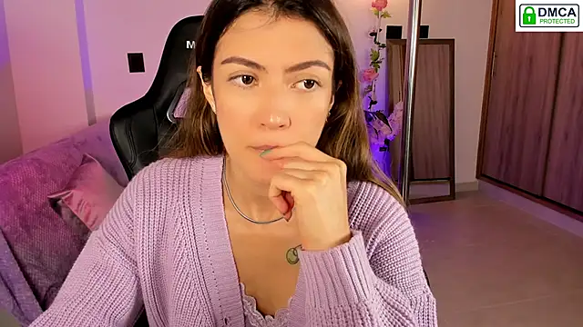 Snapshot of Lilabril chatting on September 8, 2:38 pm Lilabril online show from September 8, 2:38 pm