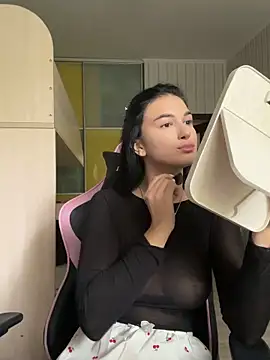 Julietta a online show from October 10, 7:35 am