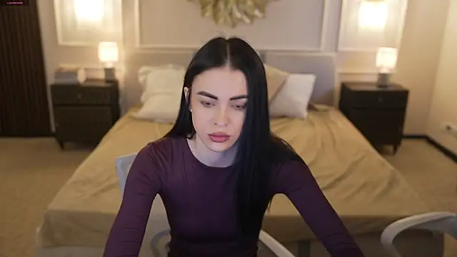 Tina Breeze online show from December 3, 7:55 am