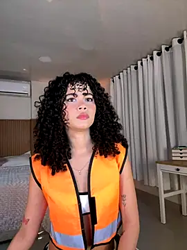 Lianh Benett online show from November 16, 6:48 am