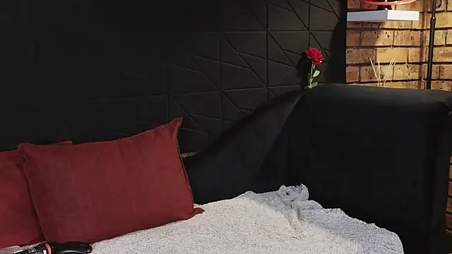 Astoria Moon online show from February 12, 8:21 pm